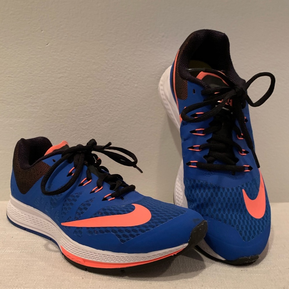 Women’s Nike Elite 7 Running Shoes - Sz. 7.5